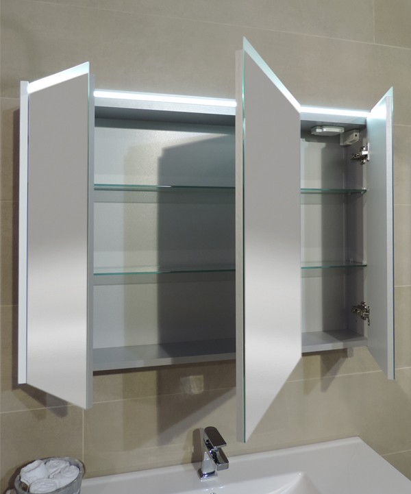 Specchio contenitore 3 ante battenti e lampada led Misure specchi 99x15x70  cm Colore specchi Bianco frassinato